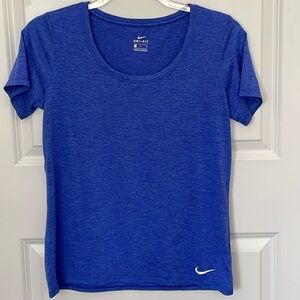 Nike Dri Fit Tee Medium